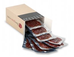 Die offene Kiste von Salchichón Bellota Extremadura (Salamiwurst) aufgeschnitten