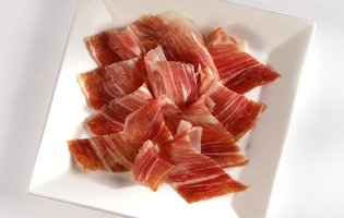 Duroc-Schinken in Scheiben mit Fettmaserung